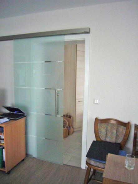 Glasschiebetüre, Beschlag sichtbar